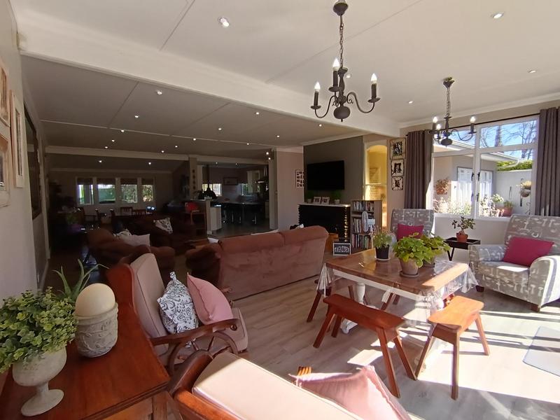 5 Bedroom Property for Sale in Bergsig Eastern Cape